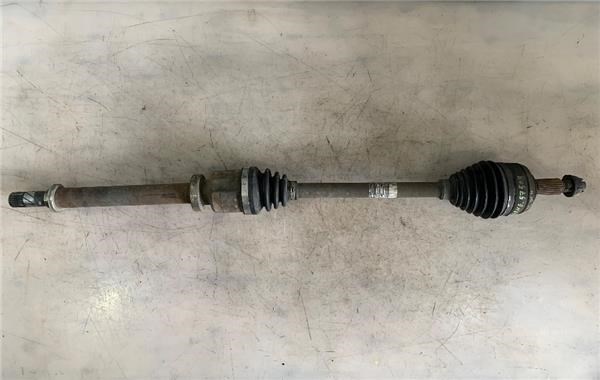 RENAULT 391009002R Semieje delantero derecho  disponible Valladolid