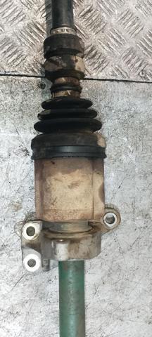 39100BB32B Semieje delantero derecho  en stock Granada