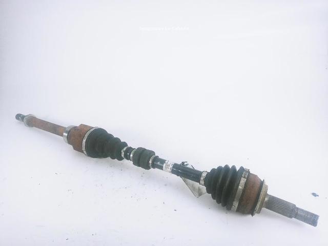 Árbol de transmisión delantero derecho 39100JD02B NISSAN