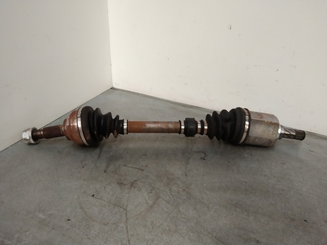 Árbol de transmisión delantero derecho 39100JD52B NISSAN