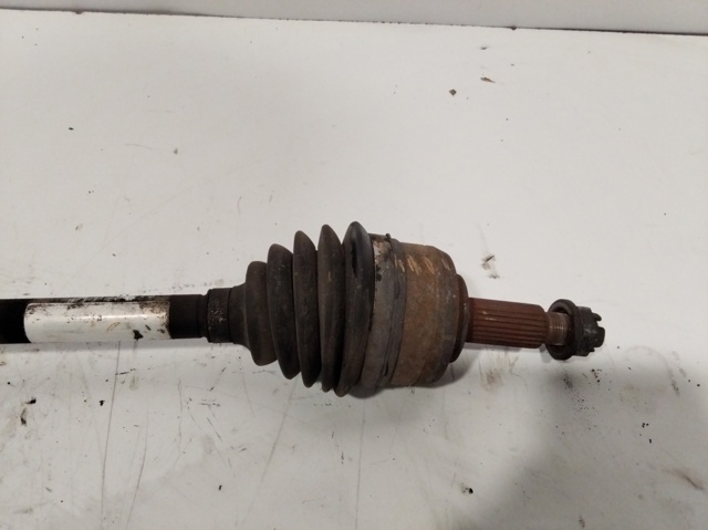 391014021R Semieje delantero izquierdo  disponible Málaga