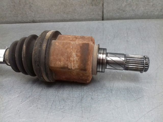 Semieje delantero izquierdo 39101AU310 NISSAN