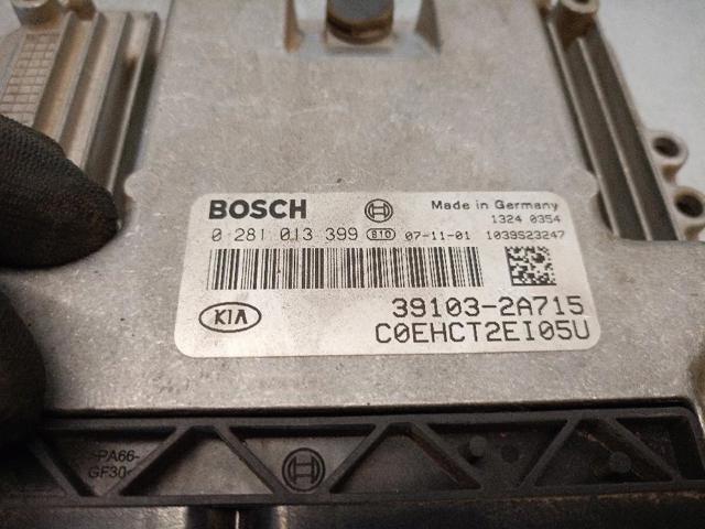 HYUNDAI 391032A715 ECU  en stock Valencia
