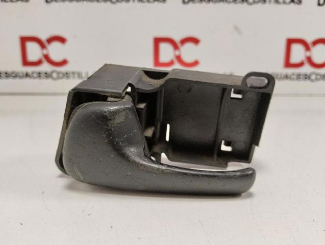 Manija interior izquierda delantera/trasera de puerta 3A0837235 VAG