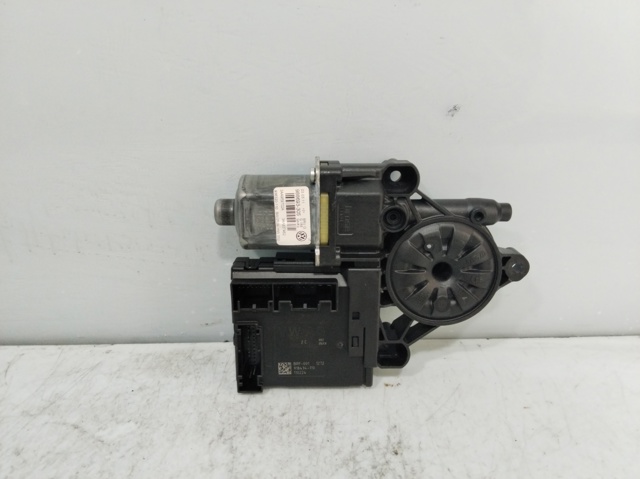 Motor eléctrico, elevalunas, puerta delantera derecha 3AA959702A VAG