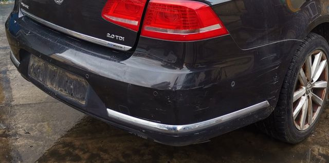 Defensa trasero 3AE807417R VAG
