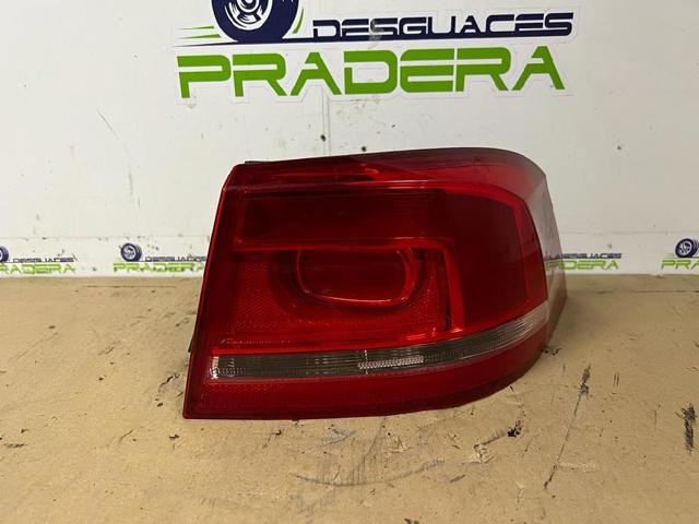 Piloto trasero exterior derecho 3AE945096C VAG