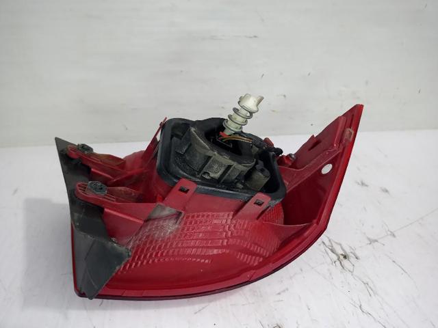 3AE945096F Piloto trasero exterior derecho  en stock Granada