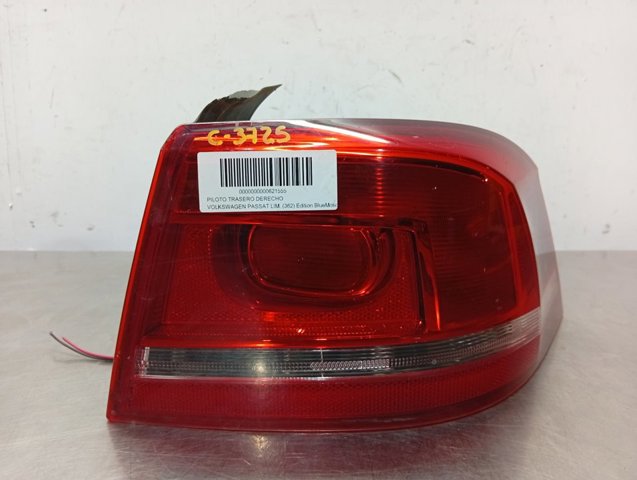 3AE945096F Piloto trasero exterior derecho  comprar en Reus