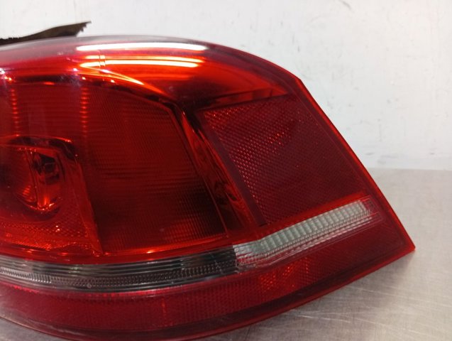 3AE945096F VAG Piloto trasero exterior derecho  en stock Huelva
