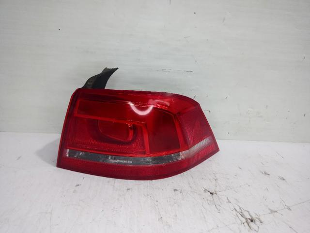 3AE945096F Piloto trasero exterior derecho  comprar en Zaragoza