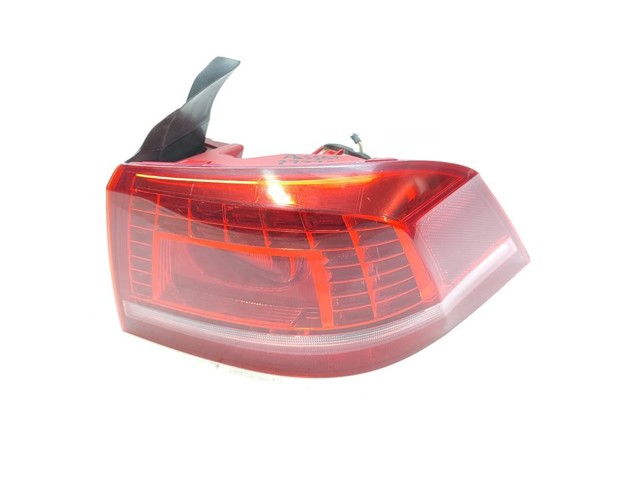 3AE945208B Piloto trasero exterior derecho comprar Sevilla