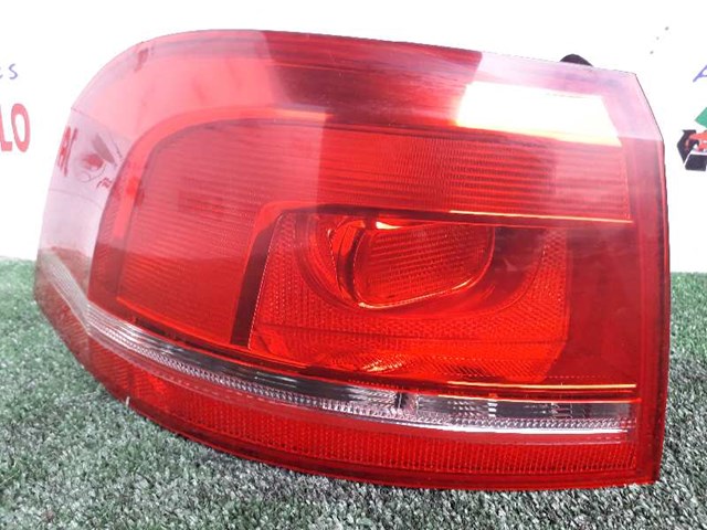 3AF945095E Piloto trasero exterior izquierdo  comprar en Reus