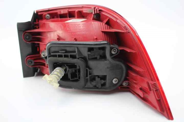 3AF945095E Piloto trasero exterior izquierdo  disponible Utrera