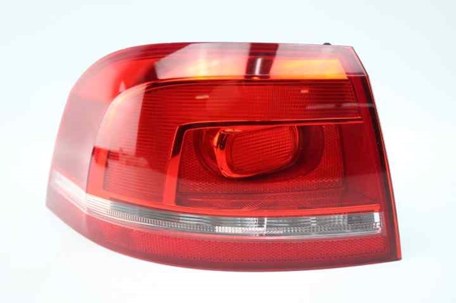 3AF945095E VAG Piloto trasero exterior izquierdo  comprar en Oviedo