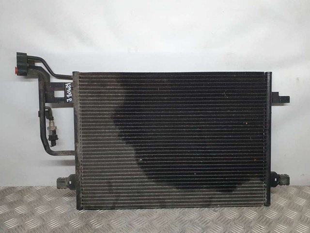 3B0260401 Condensador de aire acondicionado  disponible Utrera