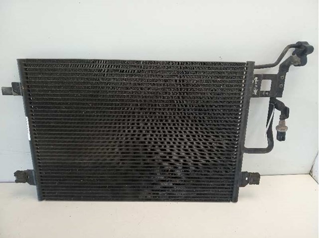 Condensador / radiador  aire acondicionado para volkswagen passat variant 1.9 tdi awx 3B0260401