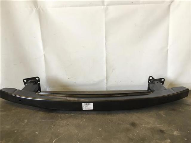 Refuerzo paragolpes delantero Volkswagen Passat  (3B6)