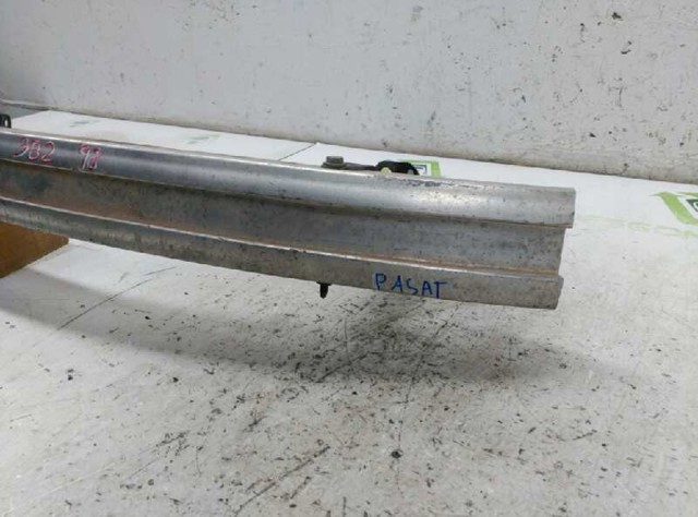 3B0807113 Refuerzo parachoque delantero comprar Almería
