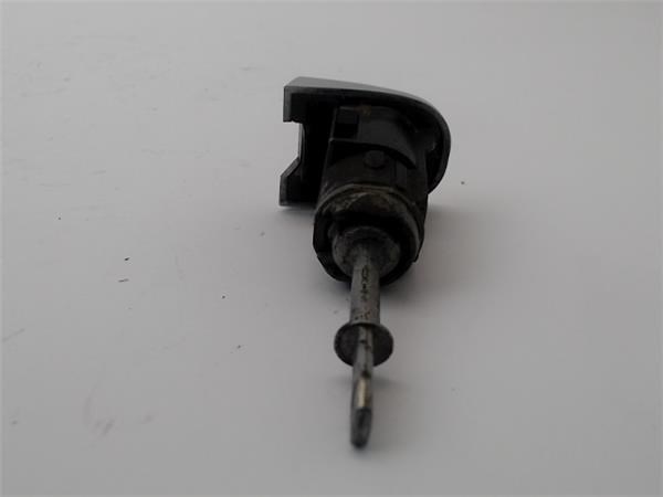 3B0837167 Cilindro de cerradura de puerta delantera izquierda  disponible Málaga