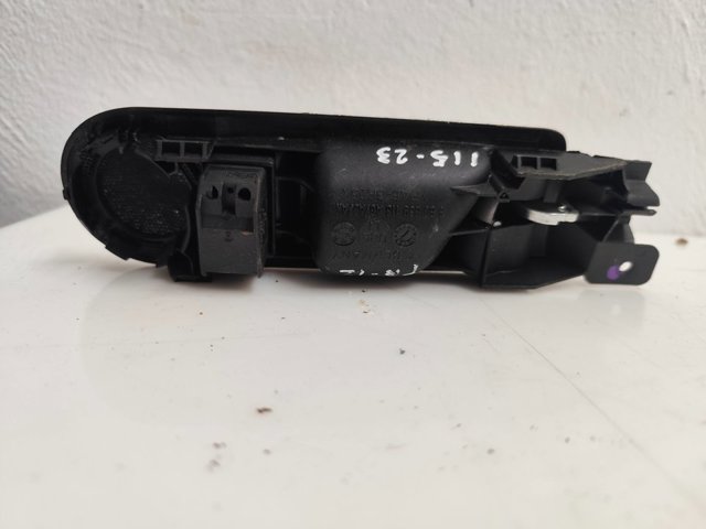 VAG 3B0839113 Manija interior de puerta trasera izquierda  en stock Salamanca