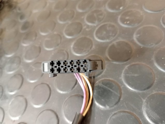 VAG 3B0857934 Sellador de espejo para puerta derecha  comprar en Albacete
