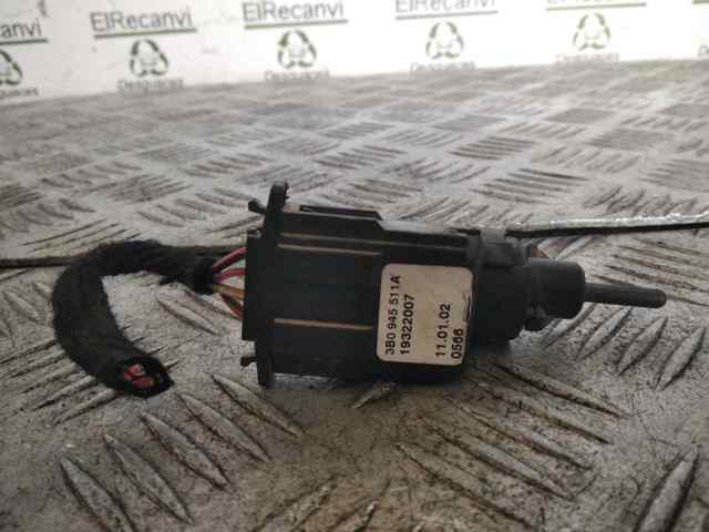 3B0945511A Interruptor de luz de freno  en stock Castellón