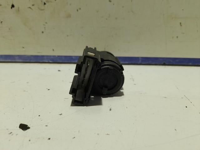 3B0945511C Interruptor de luz de freno  comprar en Reus