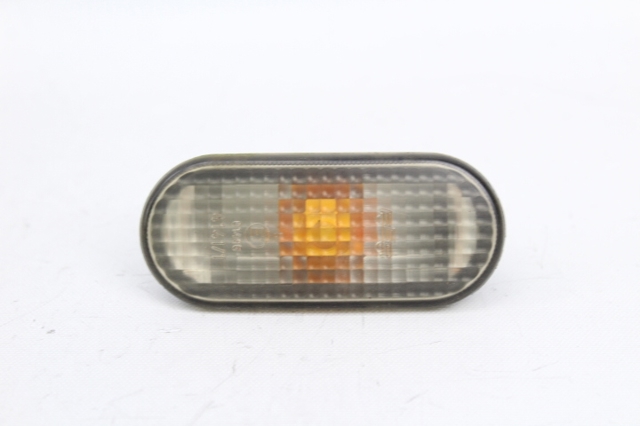 VAG 3B0949117C Luz intermitente de guardabarros comprar Barcelona