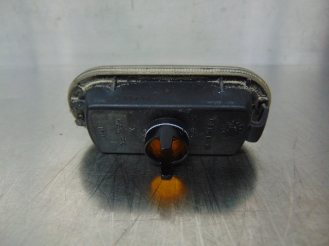 VAG 3B0949117C Luz intermitente de guardabarros  en stock Terrassa