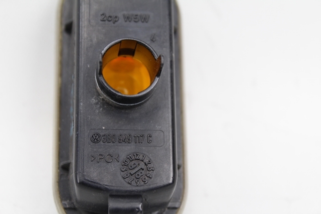 3B0949117C Luz intermitente de guardabarros comprar Girona