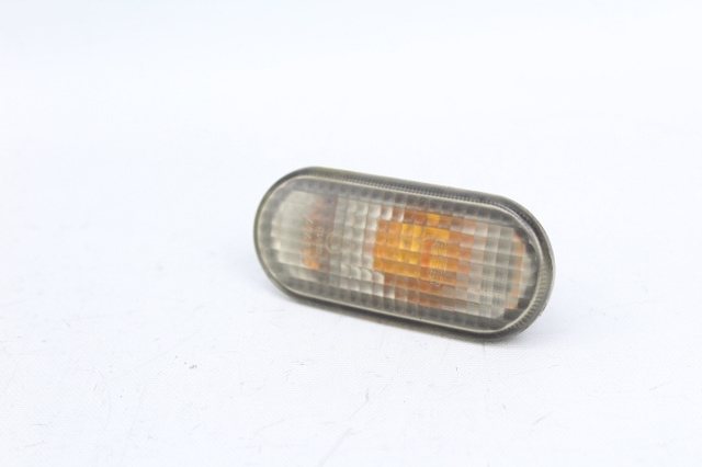 VAG 3B0949117C Luz intermitente de guardabarros  en stock Valencia