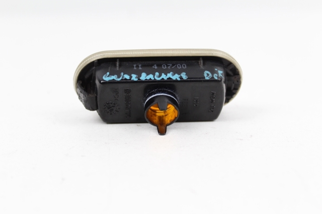 3B0949117C Luz intermitente de guardabarros  comprar en Reus