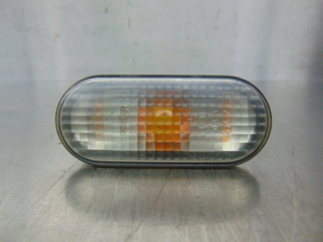 3B0949117C Luz intermitente de guardabarros  comprar en Reus