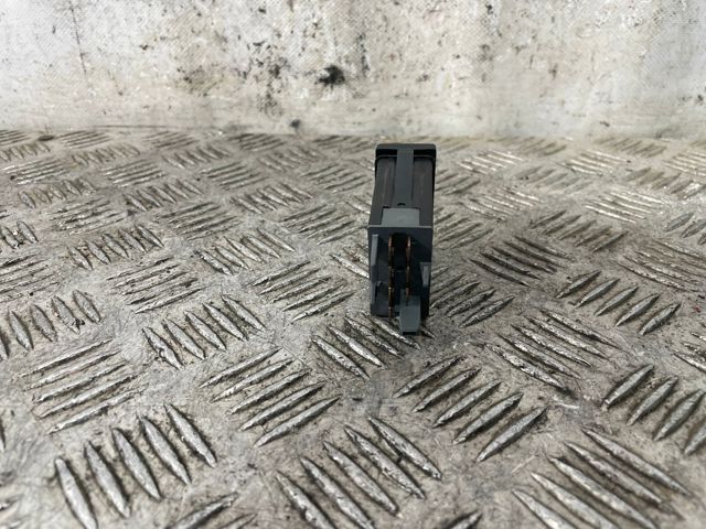 VAG 3B0953235D Botón de emergencia  disponible Valladolid