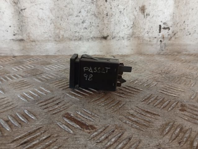 3B0953235D VAG Boton de luz de emergencía comprar Alcalá