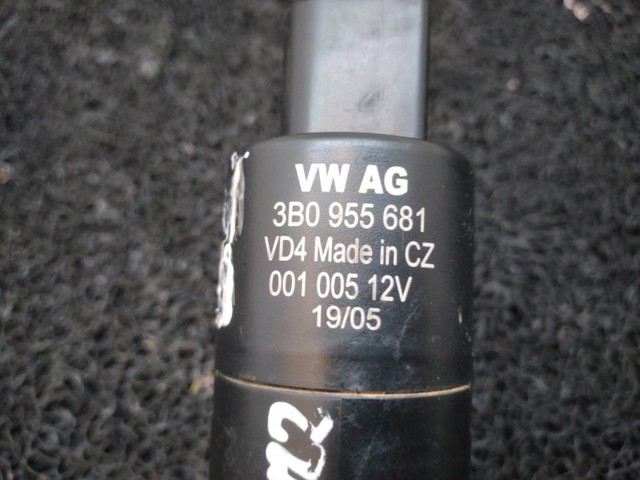 VAG 3B0955681 Bomba-motor de lavafaros  disponible Lugo