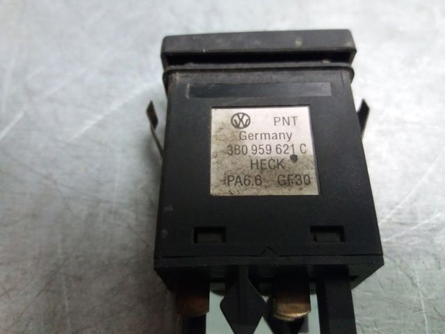 3B0959621C Botón de encendido de la calefacción de la luneta trasera  disponible Burgos