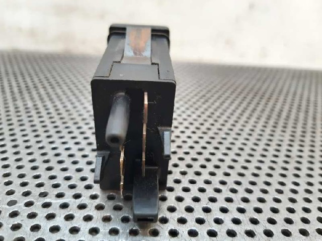 3B0959621C Botón de encendido de la calefacción de la luneta trasera  disponible Utrera