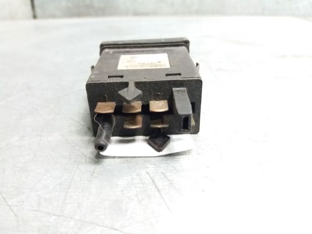 3B0959621C Botón de encendido de la calefacción de la luneta trasera  disponible Burgos