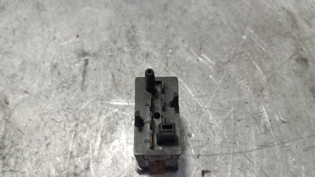 3B0959621C Botón de encendido de la calefacción de la luneta trasera  en stock Sabadell