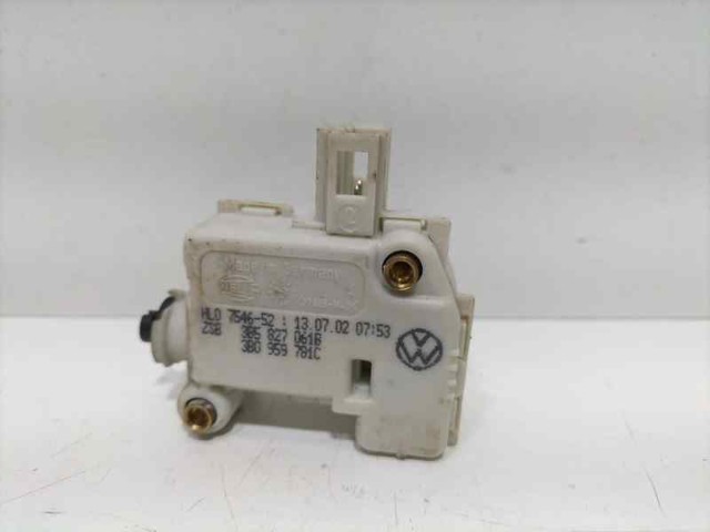 Motor de apertura/cierre del cierre del maletero (puerta trasera 3/5) 3B0959781C VAG