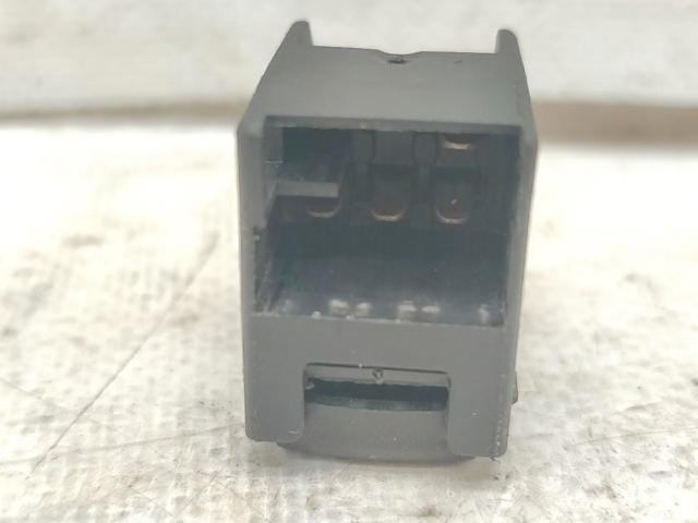 3B0959855 Botón de encendido del motor del elevalunas trasero  disponible Málaga
