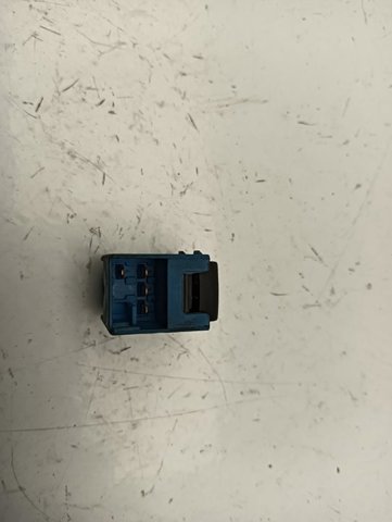 VAG 3B0959855 Botón de encendido del motor del elevalunas trasero  en stock Salamanca