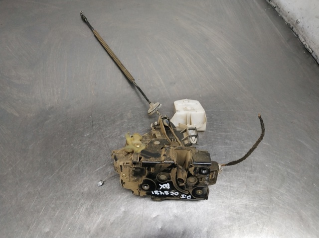 3B1837015 VAG Cerradura de puerta delantera izquierda  comprar en Oviedo