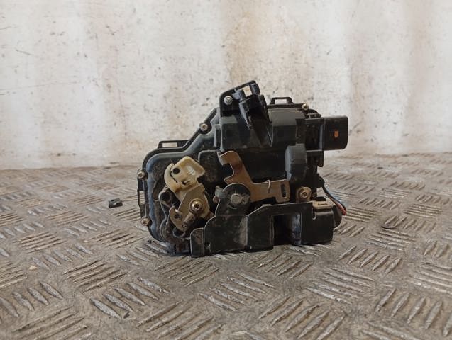 3B1837015A Cerradura de puerta delantera izquierda  comprar en Pontevedra