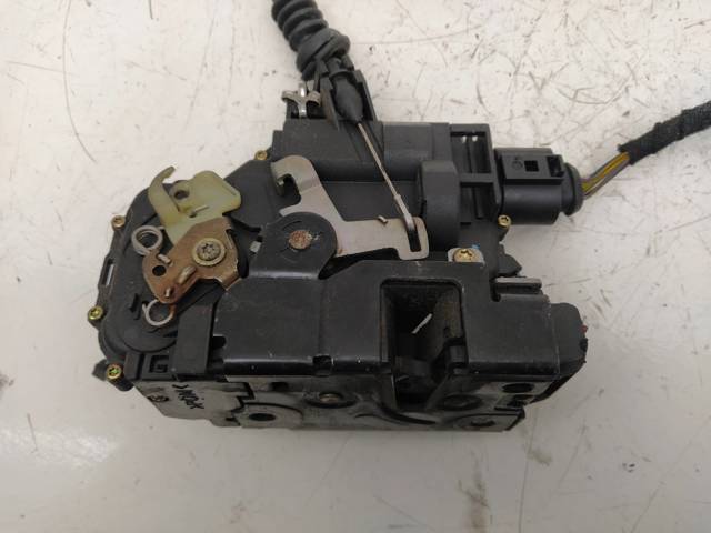 3B1837015AP VAG Cerradura  en stock Córdoba