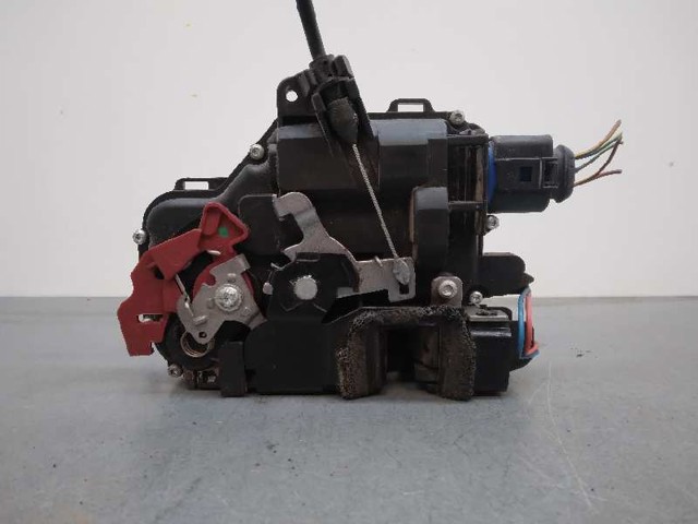 VAG 3B1837015AR Cerradura de puerta delantera izquierda  disponible Valladolid