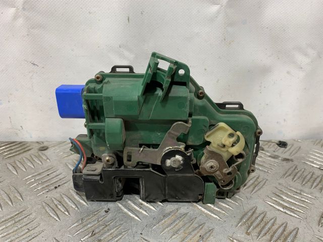 VAG 3B1837016 Cerradura de puerta delantera derecha  en stock Valencia
