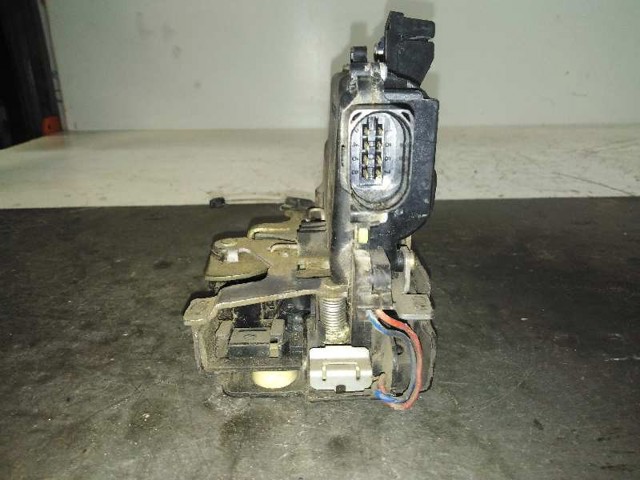 VAG 3B1837016A Cerradura de puerta delantera derecha  disponible España